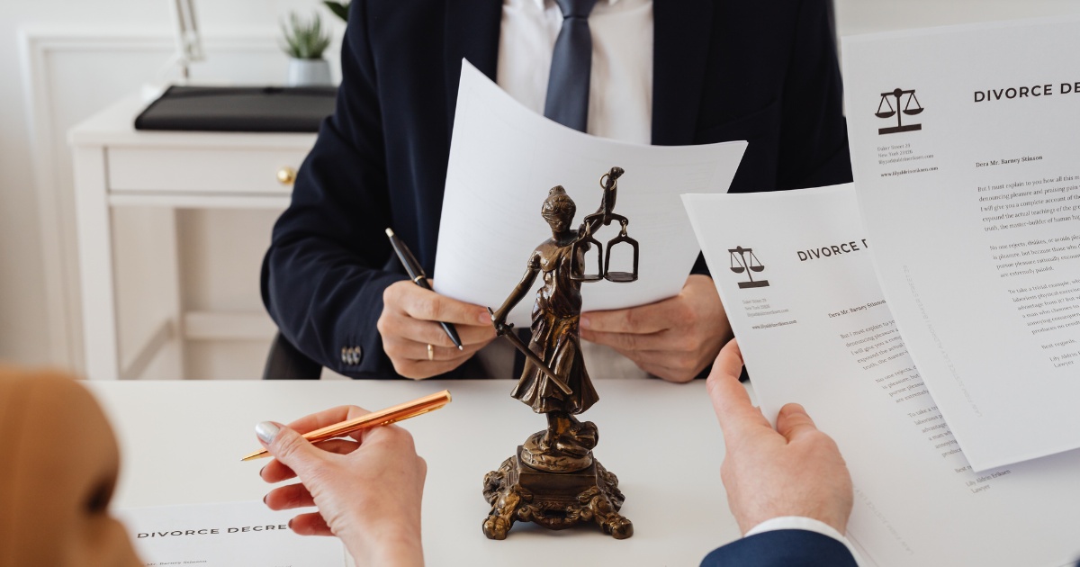 The Hidden Benefits of Hiring a Family Law Attorney Early in Your Case